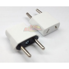 ADAPTADOR 220 - 220V PATAS INCLINADAS A REDONDAS